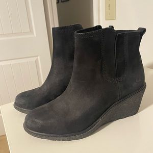 Timberland Amston Chelsea Pull On Leather Black Wedge Boots Women